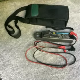 380946 Extech Instruments 30a Ac/dc Mini Clamp Meter And Carry Case